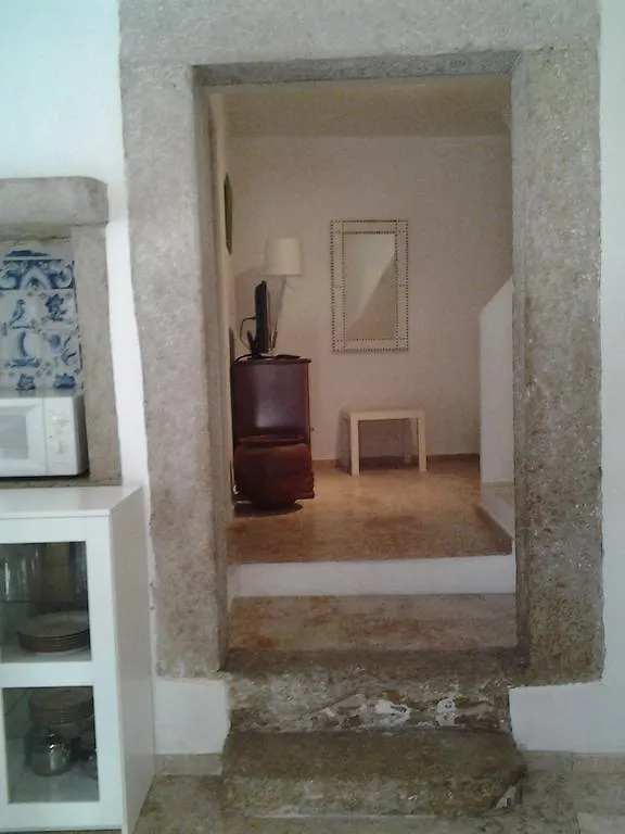 Typical Small House Near Lisbon オエイラス ポルトガル
