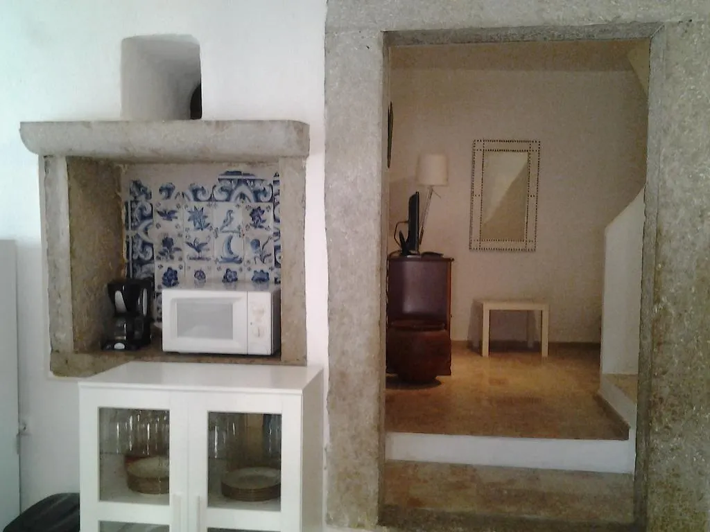 Typical Small House Near Lisbon オエイラス ポルトガル
